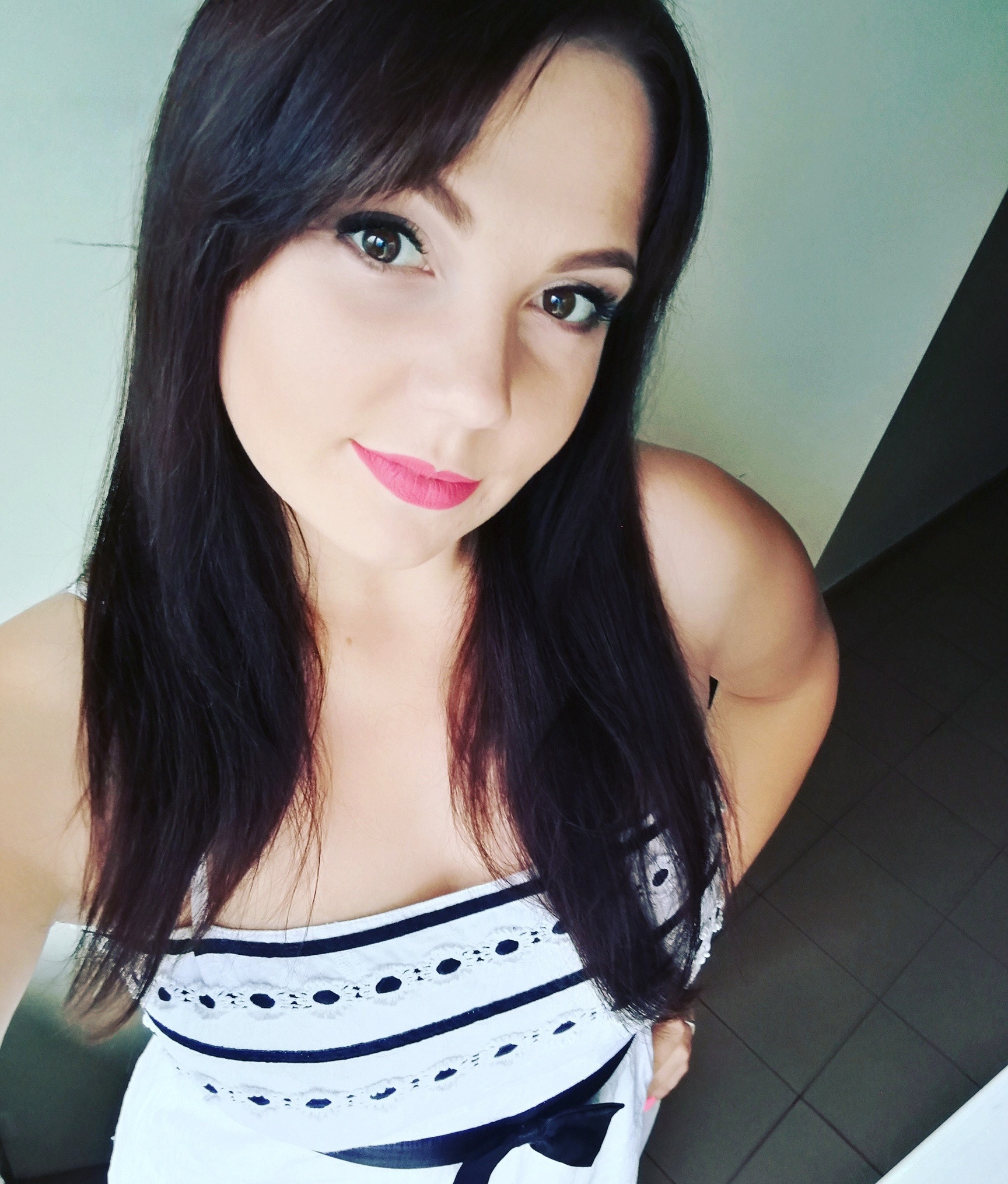 Анна привлекальеная девушка из Курильск цена от 3000 руб