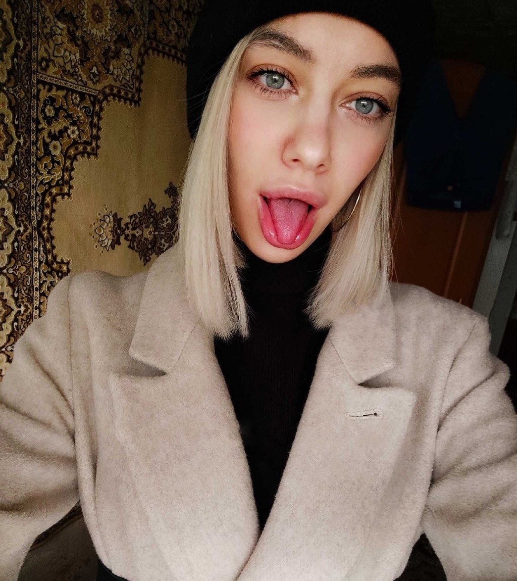 Света привлекальеная девушка из Курильск цена от 3500 руб