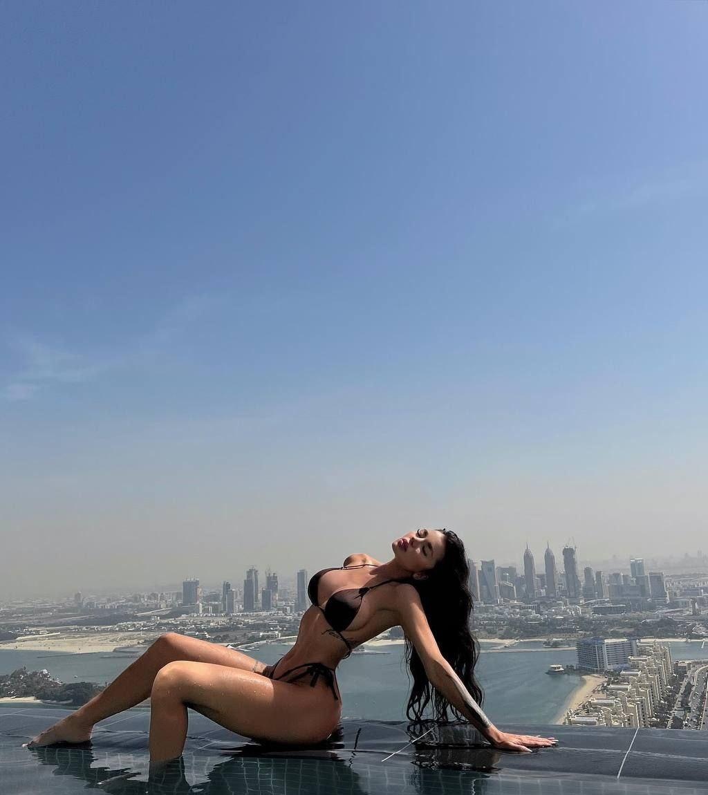 Мэри привлекательная девушка из Курильск цена от 4500 руб