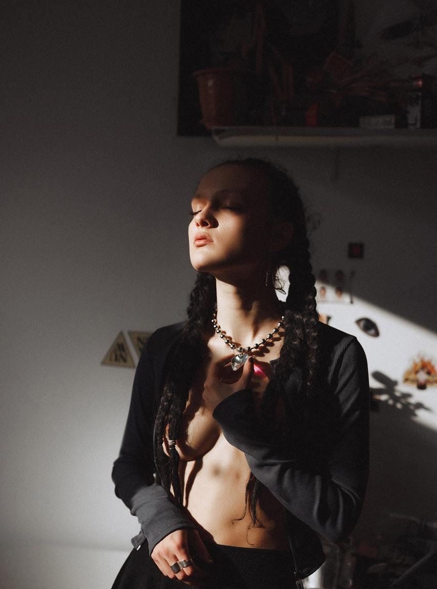 Надежда привлекальеная девушка из Курильск цена от 6000 руб