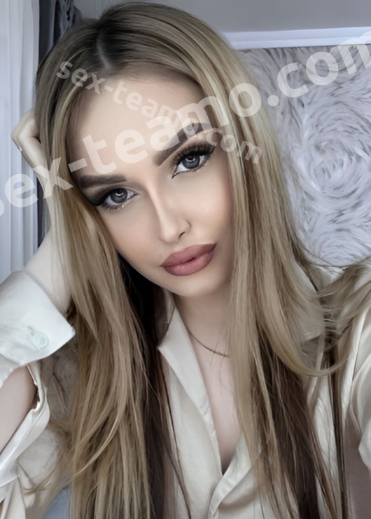 Инга привлекательная девушка из Курильск цена от 2500 руб