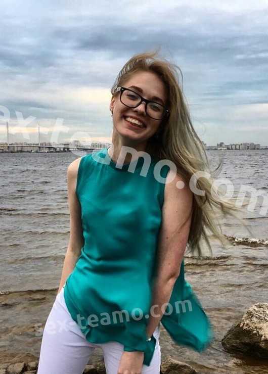 Света привлекательная девушка из Курильск цена от 3500 руб