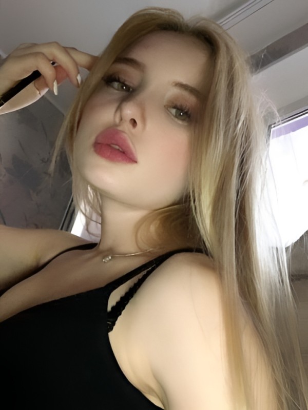 Адель привлекательная девушка из Курильск цена от 4000 руб