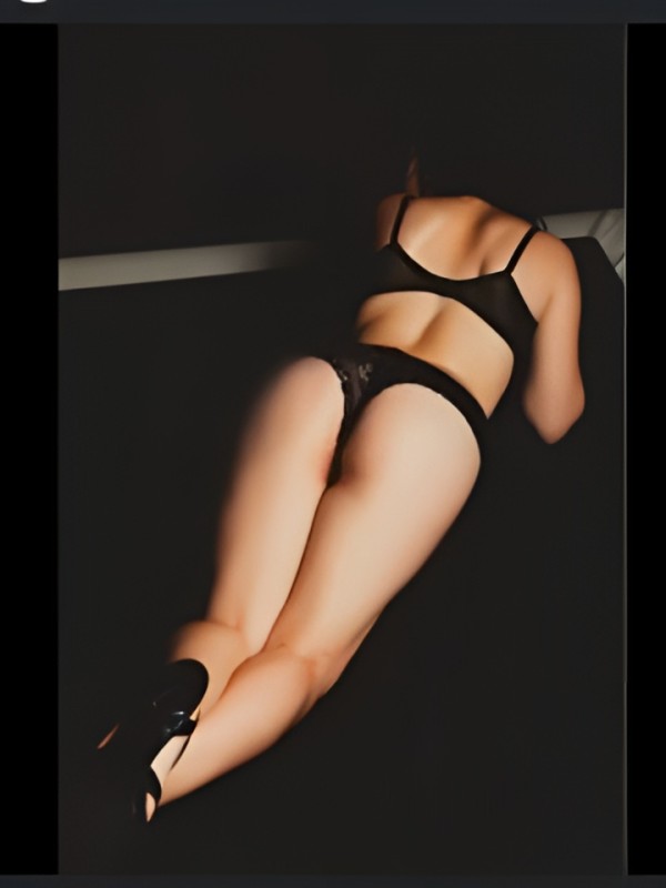 Анфиса привлекательная девушка из Курильск цена от 5000 руб