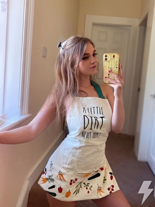 Элеонора привлекательная девушка из Курильск цена от 1500 руб