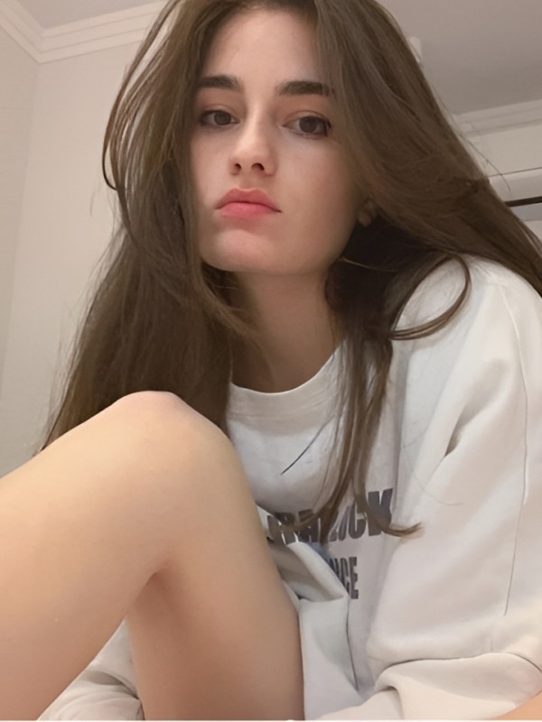 Елизавета привлекательная девушка из Курильск цена от 1500 руб