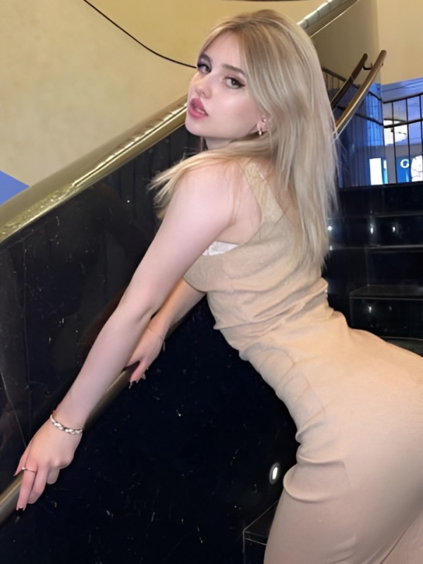 Василиса привлекательная девушка из Курильск цена от 3000 руб