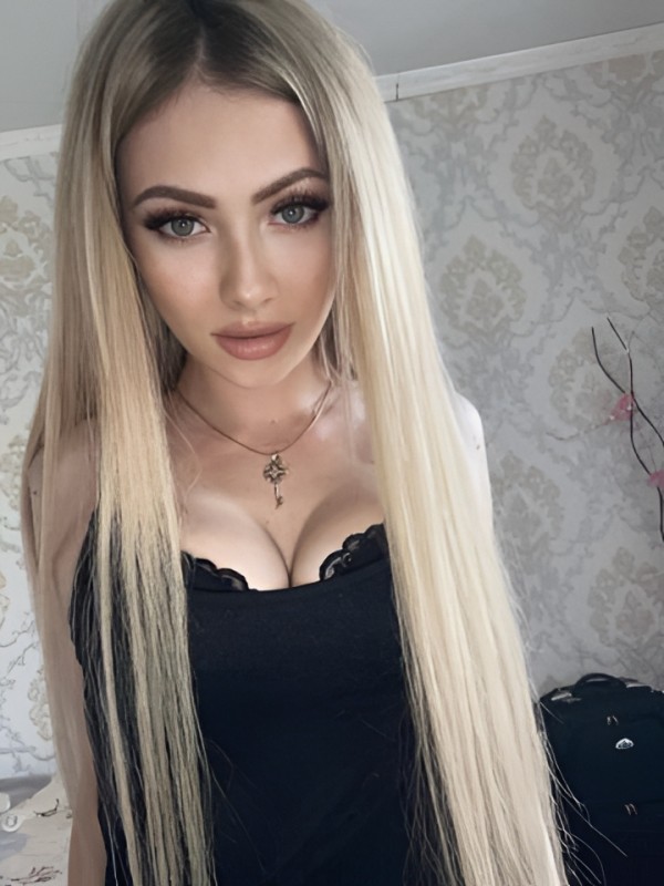 Юстина привлекательная девушка из Курильск цена от 1500 руб