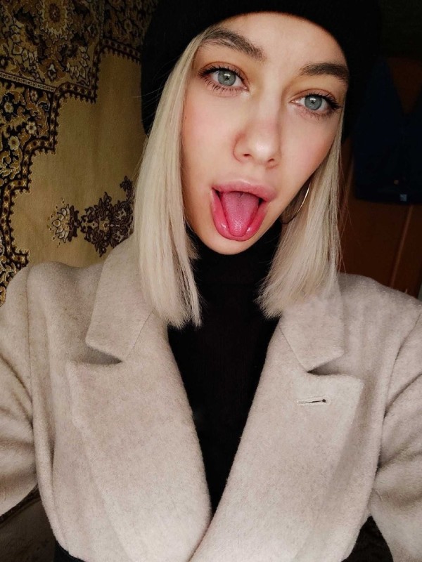 Света привлекательная девушка из Курильск цена от 3500 руб