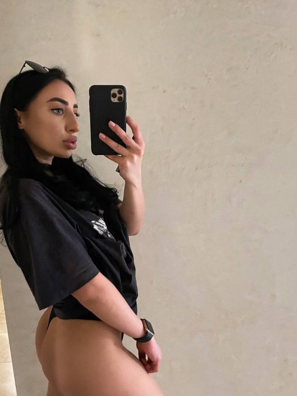 Лиза привлекательная девушка из Курильск цена от 3000 руб