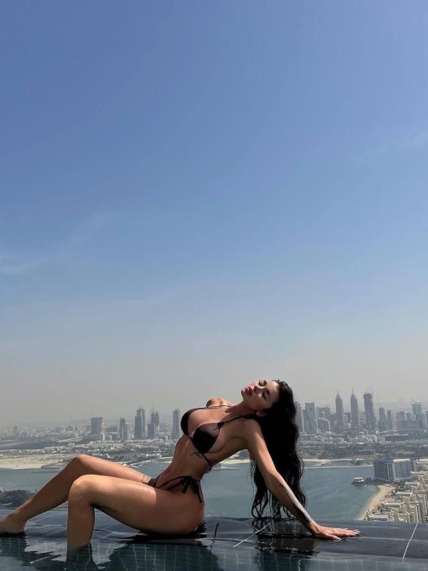 Мэри привлекательная девушка из Курильск цена от 4500 руб